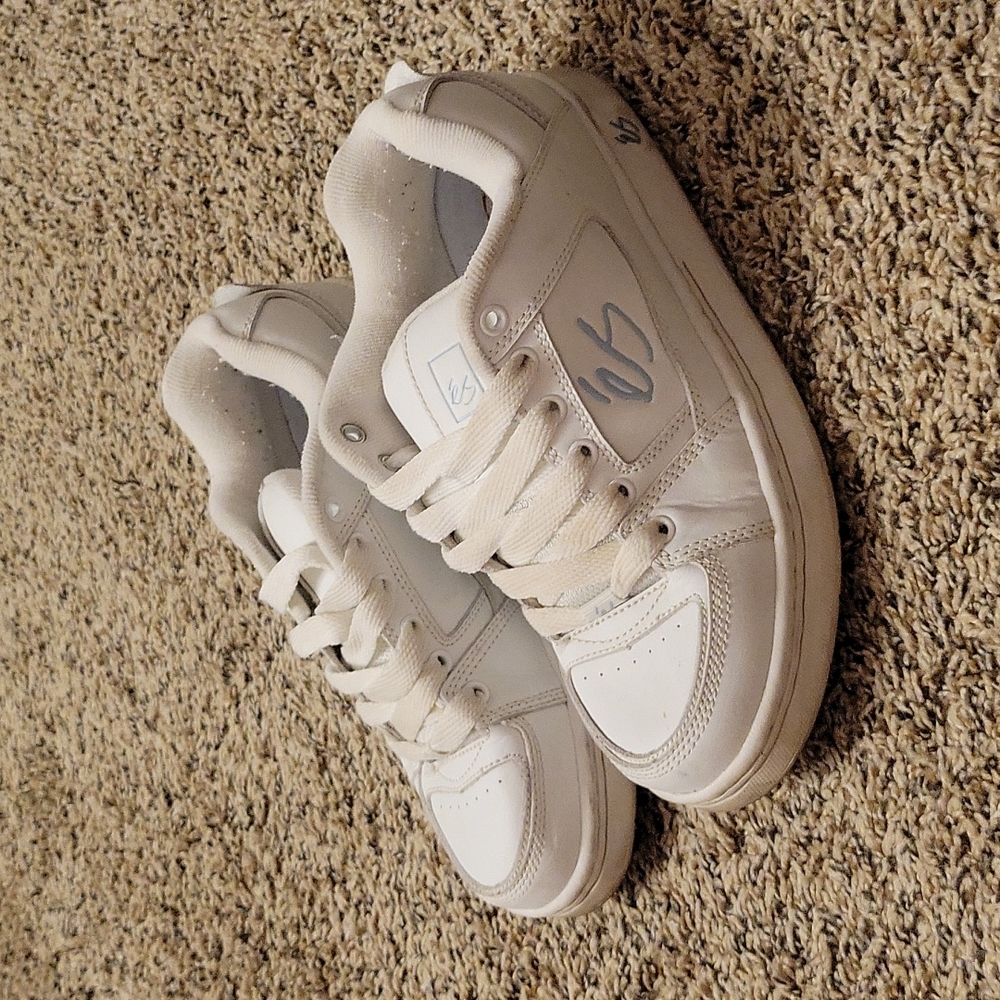 Xlnt Condition!  ES Skate Shoes sz 8